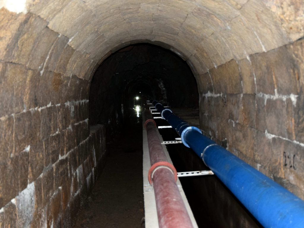 Tunnel to Sete Cidades Tunnel to Sete Cidades