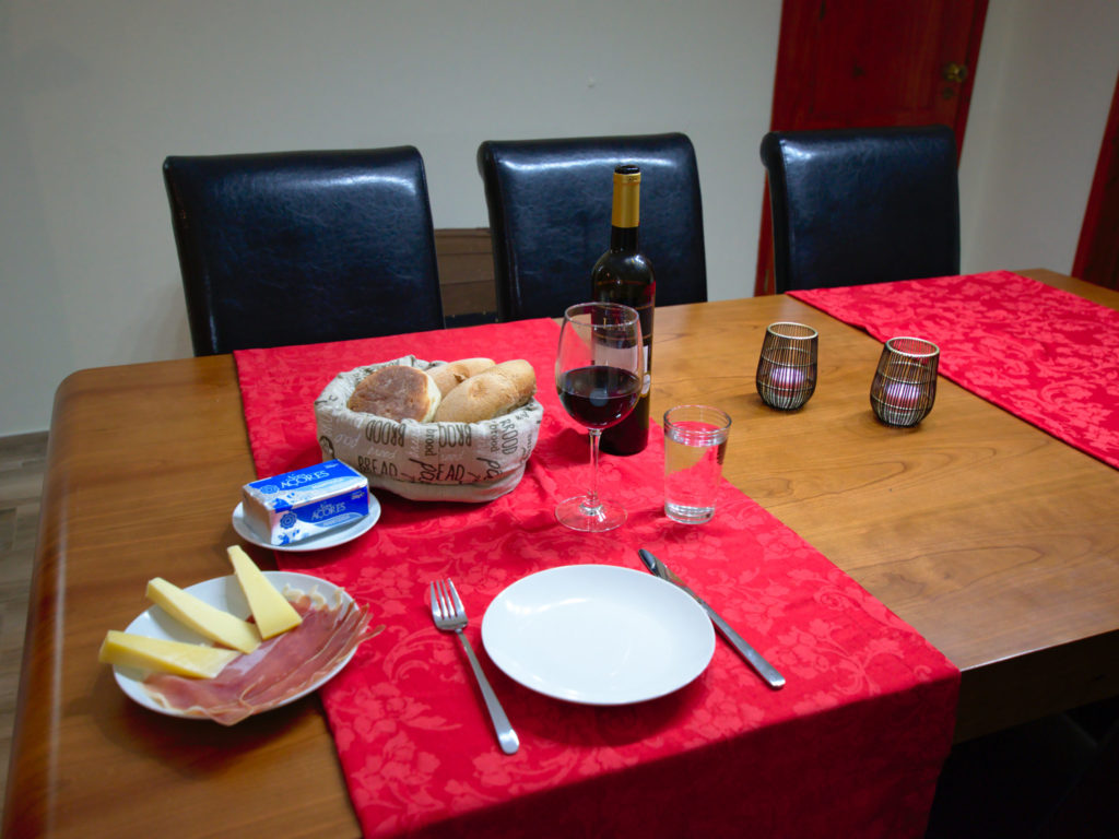 Esstisch im Wohnzimmer Esstisch im Wohnzimmer