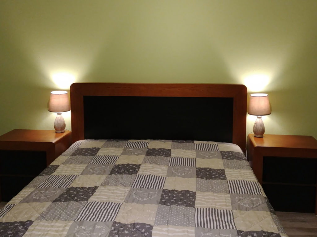 Chambre à coucher avec lit double Chambre à coucher avec lit double