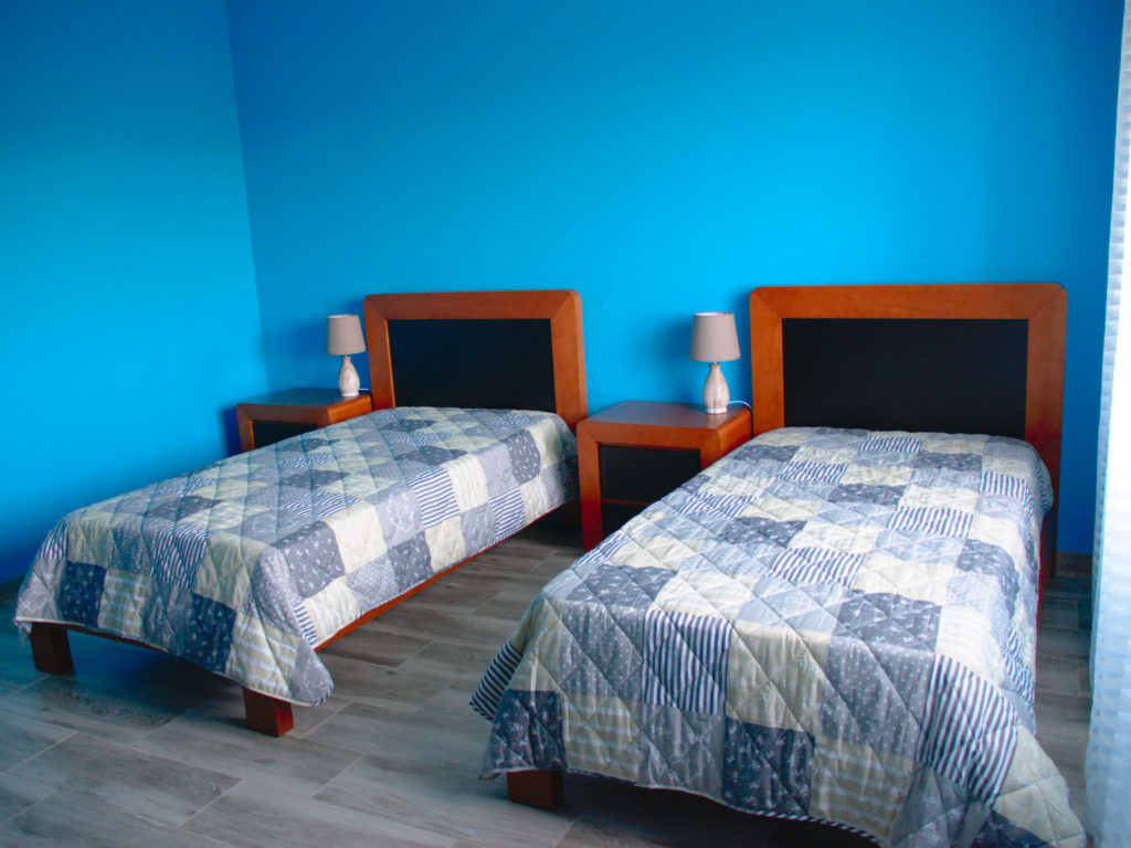 Deuxième chambre pendant la journée Deuxième chambre pendant la journée