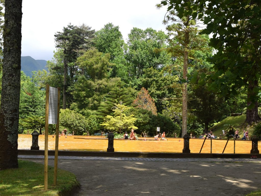 Thermalwasserpool im Parque Terra Nostra Thermalwasserpool im Parque Terra Nostra