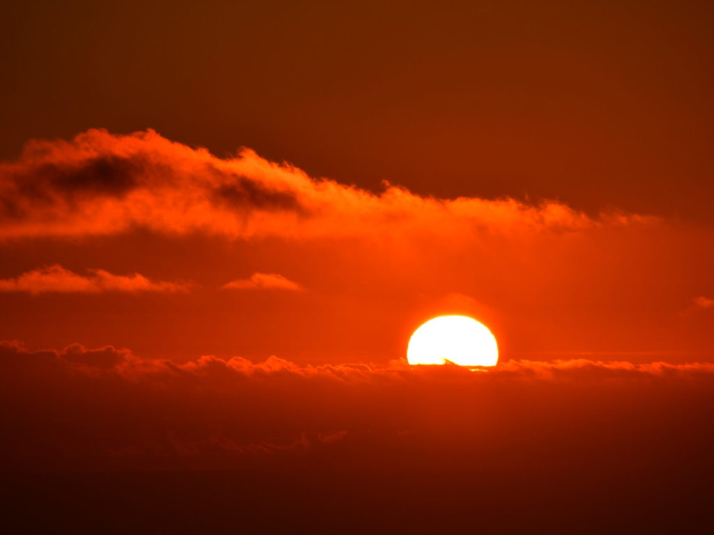 Sonne versinkt im Atlantik vom Salto do Cavalo aus Sonne versinkt im Atlantik vom Salto do Cavalo aus