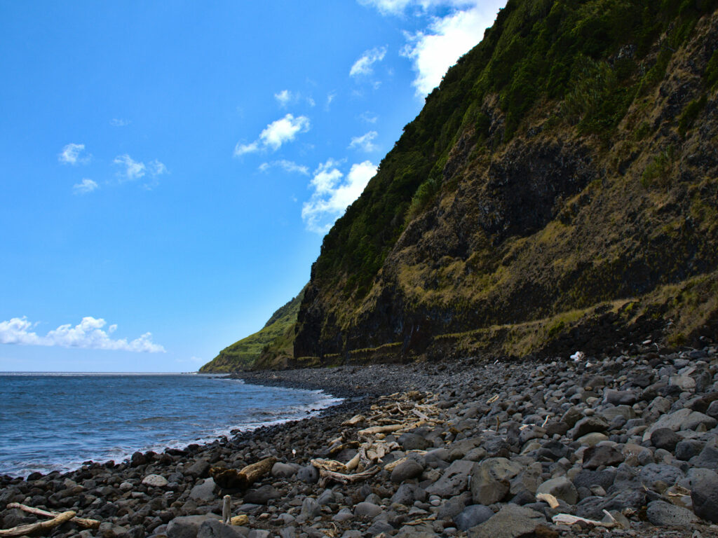 Vista para a Praia do Lombo Gordo da Fajã do Araújo Vista para a Praia do Lombo Gordo da Fajã do Araújo