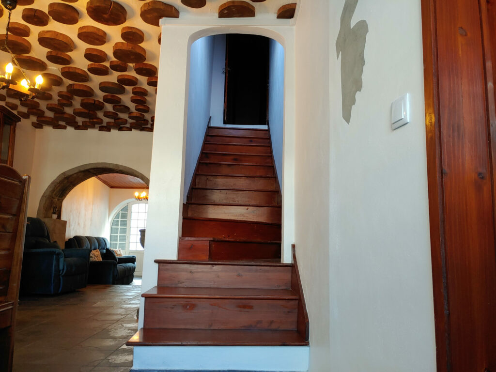 Casinha dos cinco sentidos - Stairs to upper bedroom Casinha dos cinco sentidos - Stairs to upper bedroom